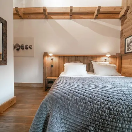 Le Des Ours I Luxe I Jacuzzi & Sauna I Salle Cinema *